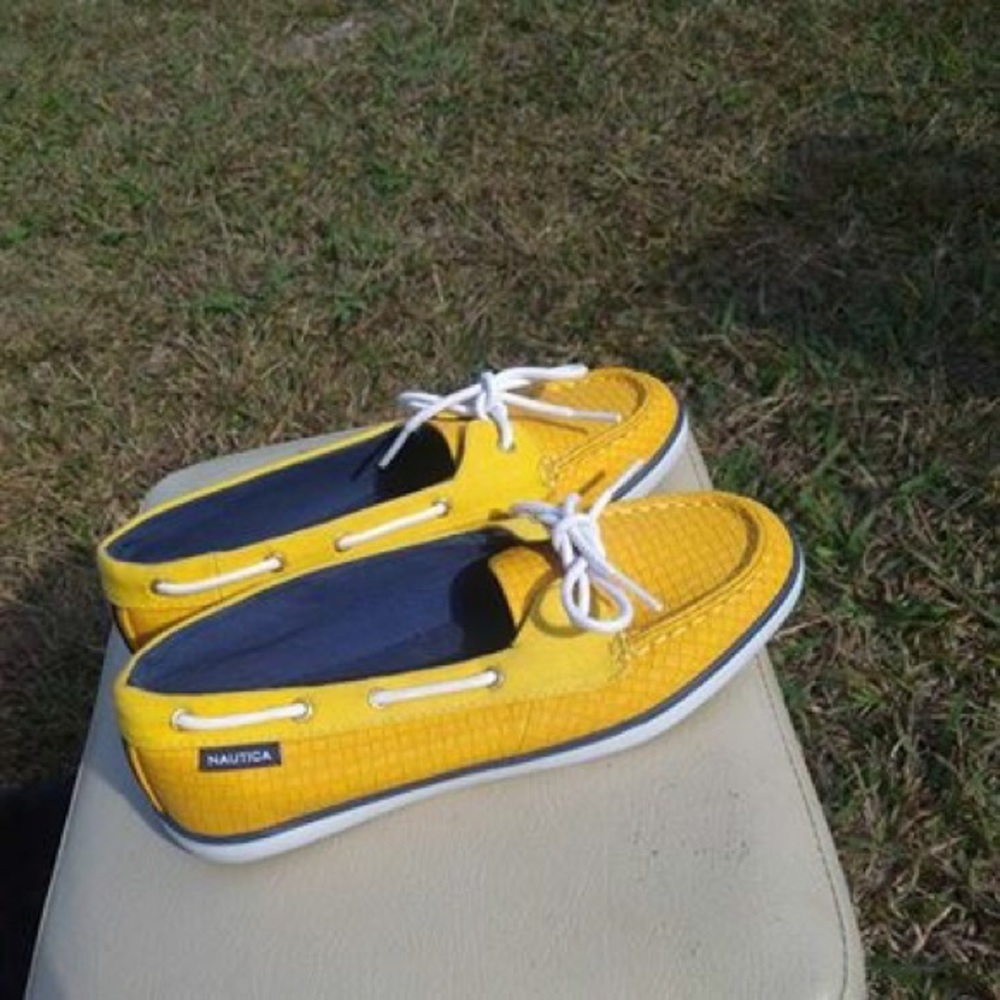 NAUTICA BOAT SHOES - Picture 1 of 2
